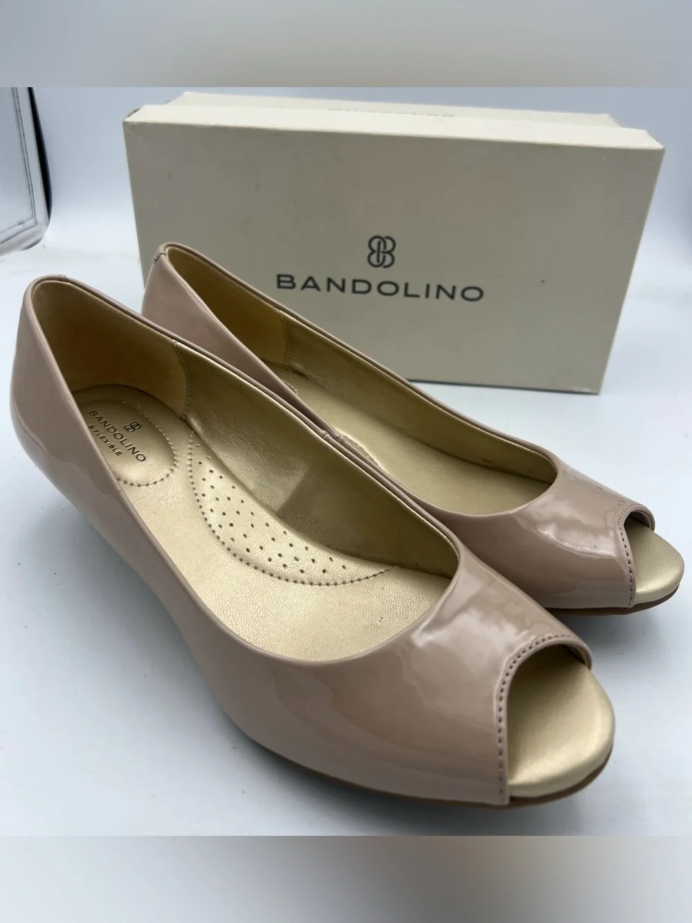 Bandolino Candra 3 Wedge Vegan Heel Peep Toe Women Shoes Size 8M, Taupe NEW